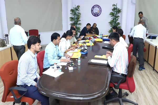 एम.पी. ट्रांसको में चयनित अभ्यर्थियों ने कराए दस्तावेजों के भौतिक परीक्षण एम.पी. ट्रांसको में चयनित अभ्यर्थियों ने कराए दस्तावेजों के भौतिक परीक्षण