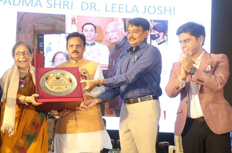 गांधी मेडिकल कॉलेज में “चिकित्सक सम्मान कार्यक्रम” में शामिल हुए उप मुख्यमंत्री गांधी मेडिकल कॉलेज में “चिकित्सक सम्मान कार्यक्रम” में शामिल हुए उप मुख्यमंत्री