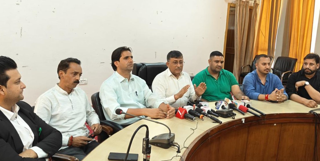 नेशनल कॉन्फ्रेंस ने बुनियादी चुनावी वादे भी पूरे नहीं किए- विबोध नेशनल कॉन्फ्रेंस ने बुनियादी चुनावी वादे भी पूरे नहीं किए- विबोध