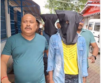 छिनतई मामले में दो बदमाश गिरफ्तार छिनतई मामले में दो बदमाश गिरफ्तार