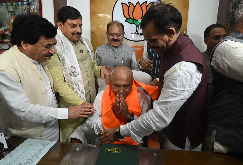 भाजपा प्रदेश अध्यक्ष का संभाला पदभार भाजपा प्रदेश अध्यक्ष का संभाला पदभार