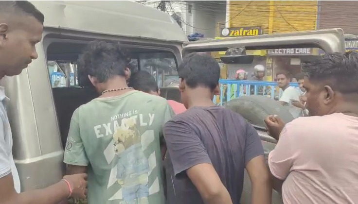 चोरी के आरोप में तीन नाबालिग धराया चोरी के आरोप में तीन नाबालिग धराया