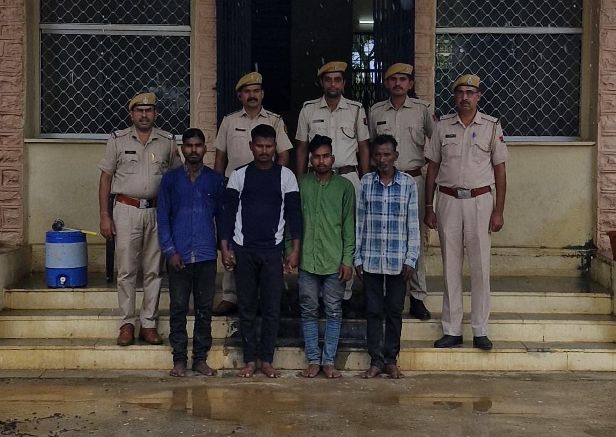 चित्तौड़गढ़ जिले की निंबाहेड़ा पुलिस ने केबल चोर गिरोह को पकड़ा। चित्तौड़गढ़ जिले की निंबाहेड़ा पुलिस ने केबल चोर गिरोह को पकड़ा।