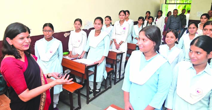 निरीक्षण के दौरान निरीक्षण के दौरान