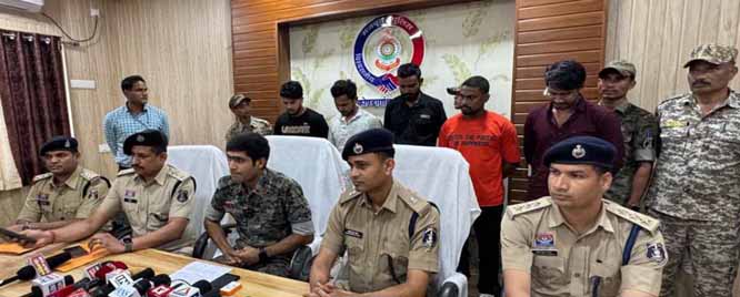 ठगी करने वाले अंतर्राज्यीय गिरोह के 5 आराेपित गिरफ्तार ठगी करने वाले अंतर्राज्यीय गिरोह के 5 आराेपित गिरफ्तार