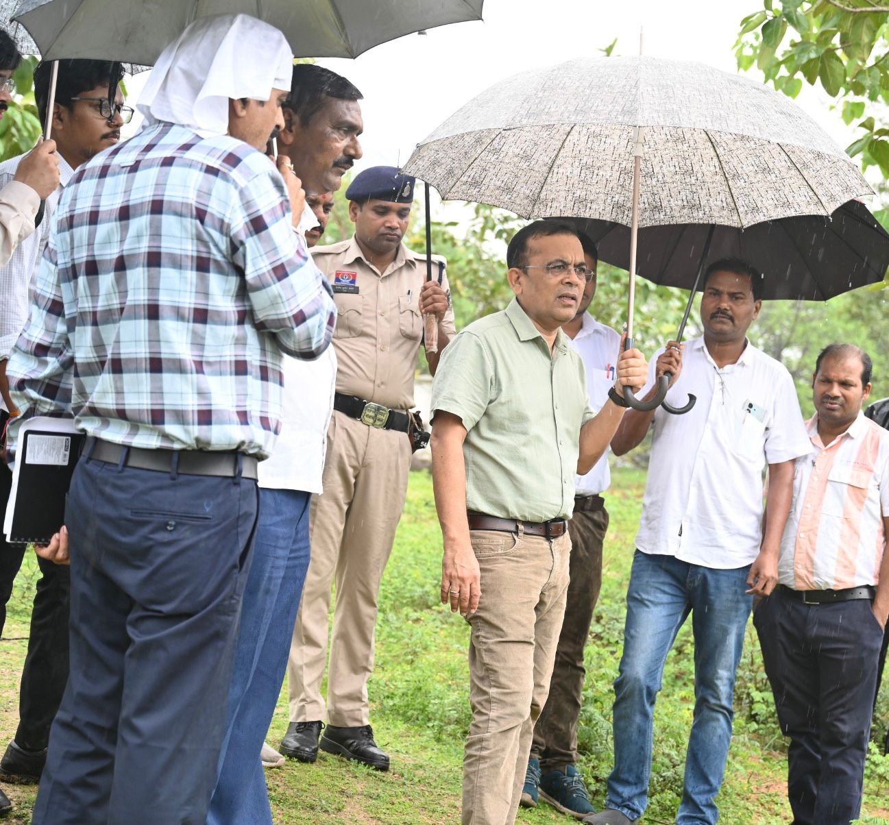 जांजगीर कलेक्टर जन्मेजय महोबे ने किया बीडीएम अस्पताल, सीवरेज ट्रीटमेंट प्लांट, हनुमान धारा का निरीक्षण जांजगीर कलेक्टर जन्मेजय महोबे ने किया बीडीएम अस्पताल, सीवरेज ट्रीटमेंट प्लांट, हनुमान धारा का निरीक्षण