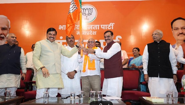 नागदा : भाजपा के नवनिर्वाचित अध्यक्ष महाकाल दर्शन के लिए उज्जैन आएंगे नागदा : भाजपा के नवनिर्वाचित अध्यक्ष महाकाल दर्शन के लिए उज्जैन आएंगे