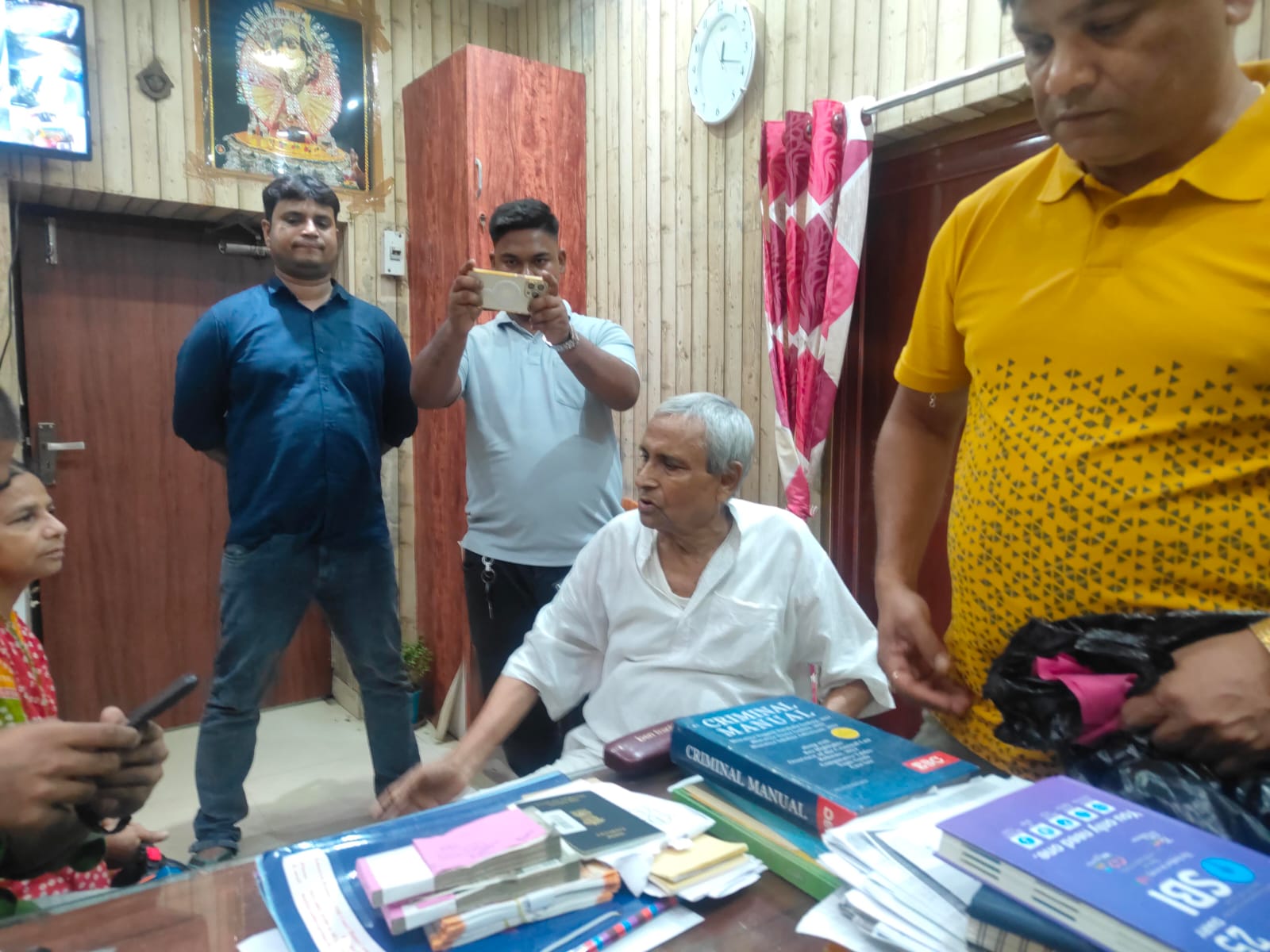 उबर चालक द्वारा पेश किया गया ईमानदारी का मिशाल उबर चालक द्वारा पेश किया गया ईमानदारी का मिशाल