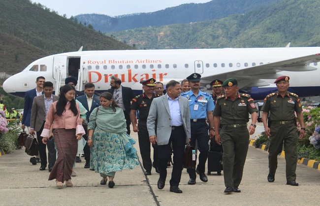 थल सेनाध्यक्ष जनरल उपेंद्र द्विवेदी भूटान यात्रा पर पहुंचे थल सेनाध्यक्ष जनरल उपेंद्र द्विवेदी भूटान यात्रा पर पहुंचे