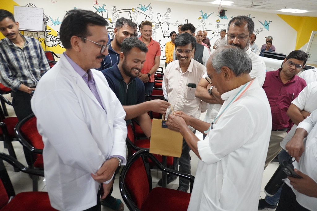 संसदीय स्थायी समिति अटल इनक्यूबेशन सेंटर में संसदीय स्थायी समिति अटल इनक्यूबेशन सेंटर में