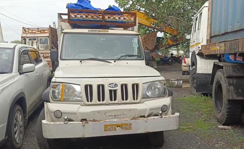 पिपलियामंडी पुलिस की कार्रवाई: 6 क्विंटल डोडाचूरा जब्त, दो तस्कर गिरफ्तार पिपलियामंडी पुलिस की कार्रवाई: 6 क्विंटल डोडाचूरा जब्त, दो तस्कर गिरफ्तार