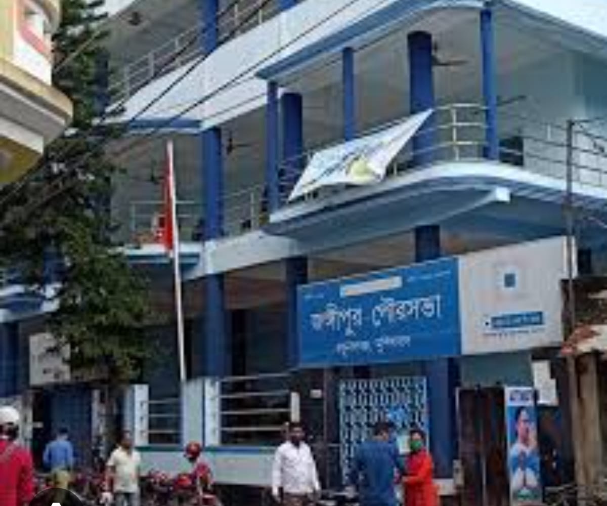 जंगीपुर न्यायपालिका में अविश्वास प्रस्ताव पर चर्चा जंगीपुर न्यायपालिका में अविश्वास प्रस्ताव पर चर्चा