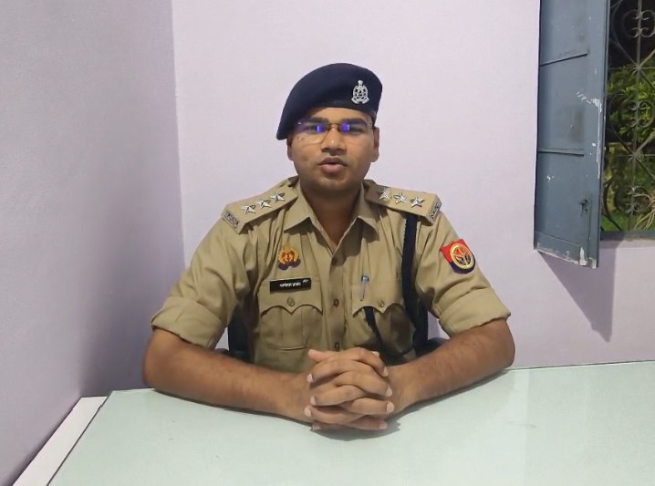 घटना की जानकारी देते सीओ घटना की जानकारी देते सीओ
