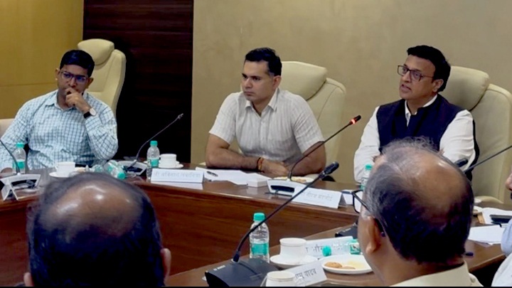 मप्रः ऊर्जा क्षेत्र में नॉलेज शेयरिंग के लिए आईआईटी, आईआईएम, आईआईआईटी-सीपीआरआई से भागीदारी की शुरुआत मप्रः ऊर्जा क्षेत्र में नॉलेज शेयरिंग के लिए आईआईटी, आईआईएम, आईआईआईटी-सीपीआरआई से भागीदारी की शुरुआत