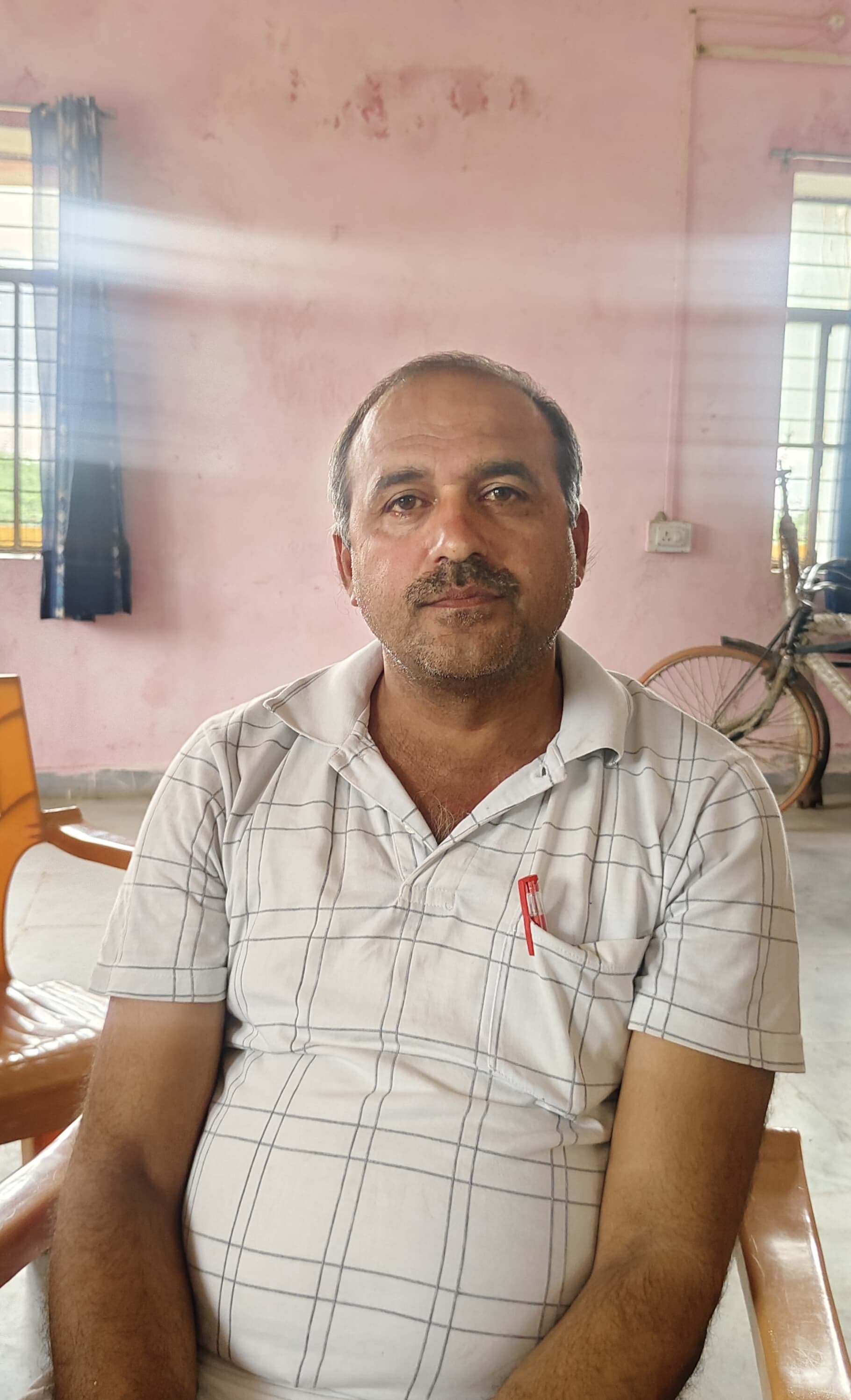 पटवारी बीस हजार रुपये की रिश्वत लेते गिरफ्तार किया पटवारी बीस हजार रुपये की रिश्वत लेते गिरफ्तार किया