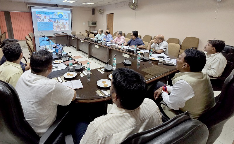 जल संसाधन मंत्री ने ली राज्य बाढ़ नियंत्रण कक्ष में अधिकारियों की बैठक जल संसाधन मंत्री ने ली राज्य बाढ़ नियंत्रण कक्ष में अधिकारियों की बैठक