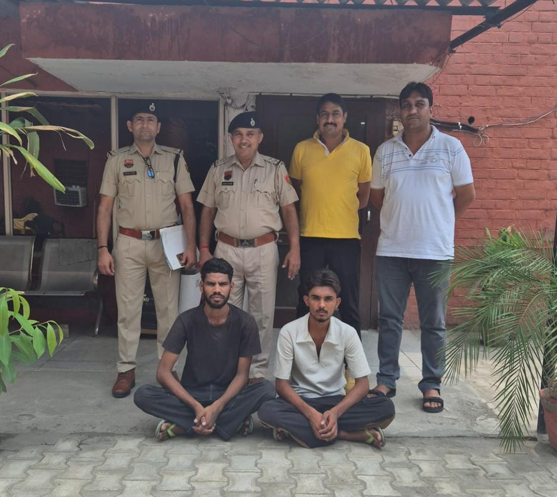 उमेश विरासत में एलईडी चोरी करने वाले चोर उमेश विरासत में एलईडी चोरी करने वाले चोर