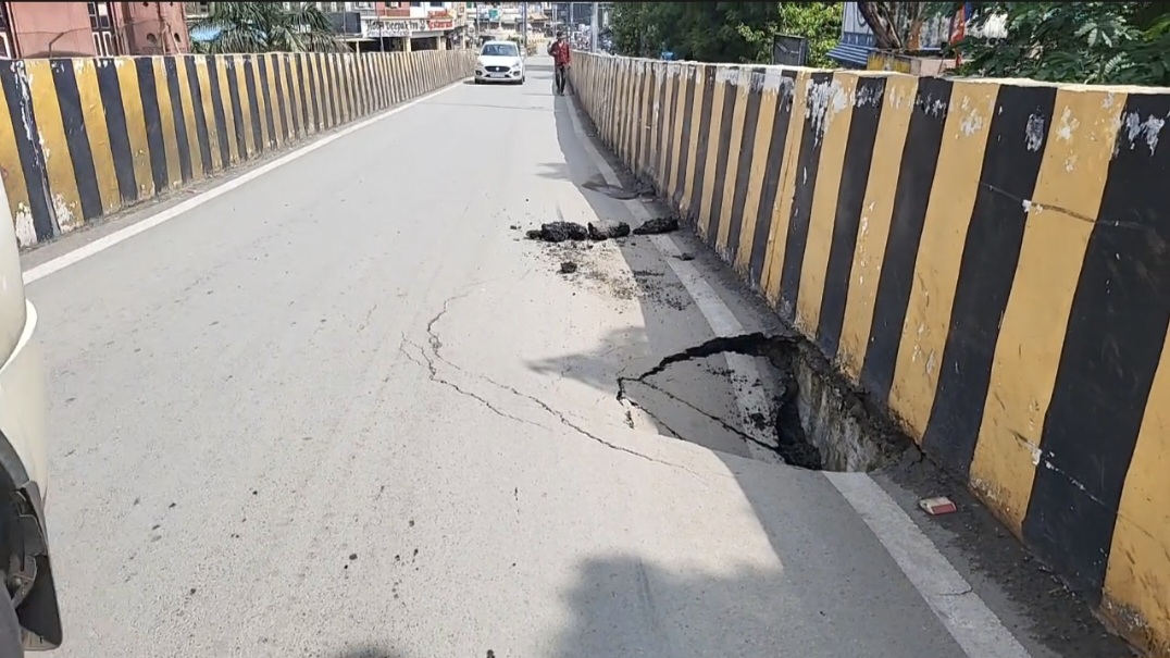 अजमेर में 250 करोड़ की लागत से बने राम सेतु एलिवेटेड रोड पर बड़े हादसे की आशंका अजमेर में 250 करोड़ की लागत से बने राम सेतु एलिवेटेड रोड पर बड़े हादसे की आशंका