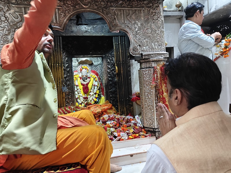 उप मुख्यमंत्री शुक्ल ने माँ शारदा के किए दर्शन उप मुख्यमंत्री शुक्ल ने माँ शारदा के किए दर्शन