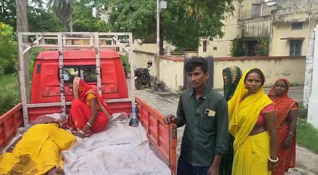 मृतक के परिजन मृतक के परिजन