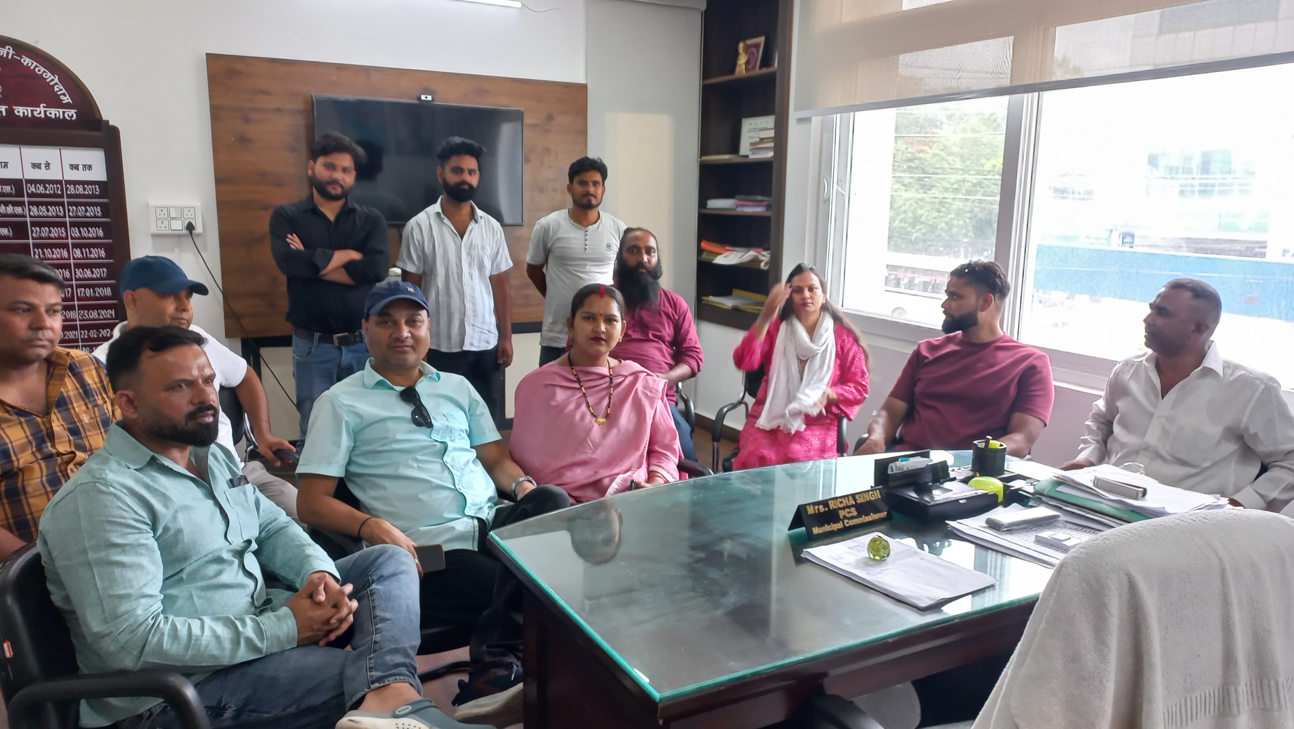 तमाम गंभीर मुद्दों को लेकर पार्षदों ने नगर निगम सभागार में बैठक कर रणनीति तय की तमाम गंभीर मुद्दों को लेकर पार्षदों ने नगर निगम सभागार में बैठक कर रणनीति तय की