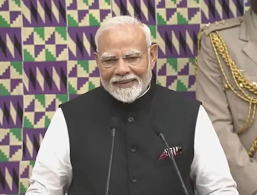 अफ्रीकी देश घाना की संसद को संबोधित करते प्रधानमंत्री नरेन्द्र मोदी। अफ्रीकी देश घाना की संसद को संबोधित करते प्रधानमंत्री नरेन्द्र मोदी।