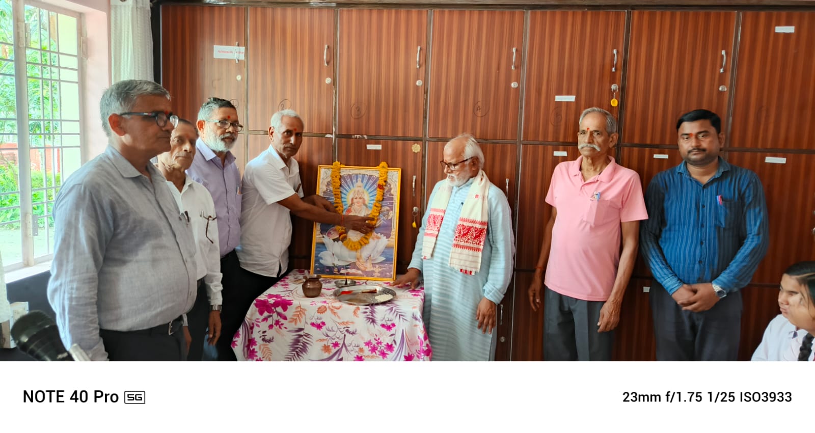 कार्यक्रम का शुभारंभ करते हुएकार्यक्रम का शुभारंभ करते हुए कार्यक्रम का शुभारंभ करते हुएकार्यक्रम का शुभारंभ करते हुए