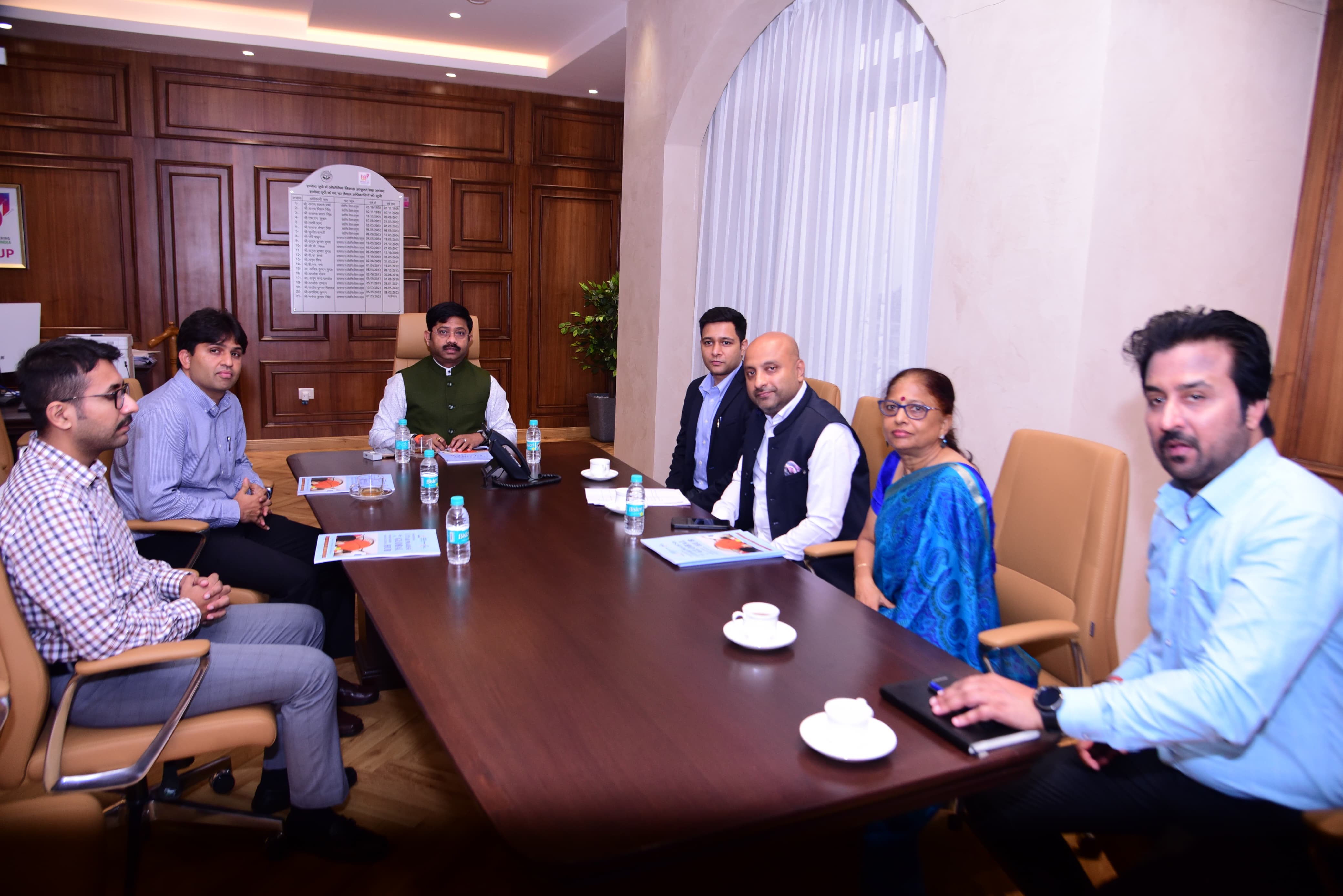 मंत्री नन्दी से मुलाकात के दौरान फिक्की पदाधिकारी मंत्री नन्दी से मुलाकात के दौरान फिक्की पदाधिकारी