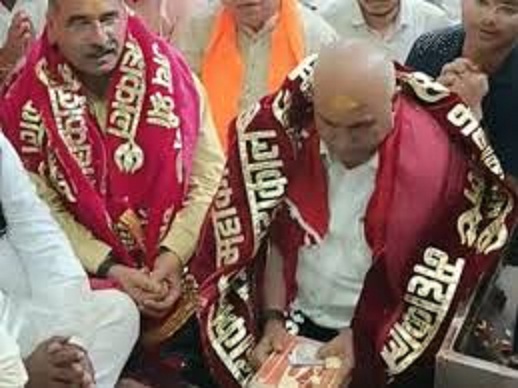 बाबा महाकाल की शरण में पहुंचे हेमंत खंडेलवाल बाबा महाकाल की शरण में पहुंचे हेमंत खंडेलवाल