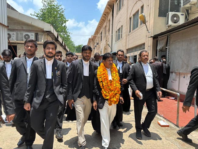 नामांकन नामांकन