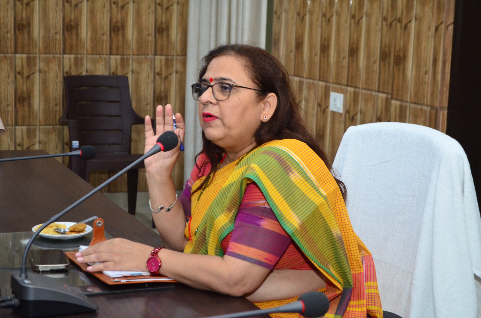 शैक्षिक सत्र की तैयारी को लेकर कुलपति प्रो. पूनम टंडन की अध्यक्षता में महत्वपूर्ण बैठक संपन्न* शैक्षिक सत्र की तैयारी को लेकर कुलपति प्रो. पूनम टंडन की अध्यक्षता में महत्वपूर्ण बैठक संपन्न*