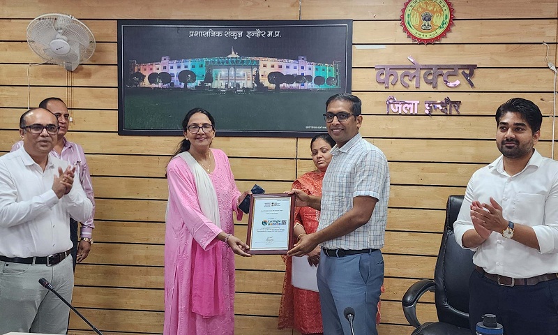 ईट राइट चैलेंज प्रतियोगिता की गतिविधियों में उल्लेखनीय सहयोग देने वाले संस्थान सम्मानित ईट राइट चैलेंज प्रतियोगिता की गतिविधियों में उल्लेखनीय सहयोग देने वाले संस्थान सम्मानित