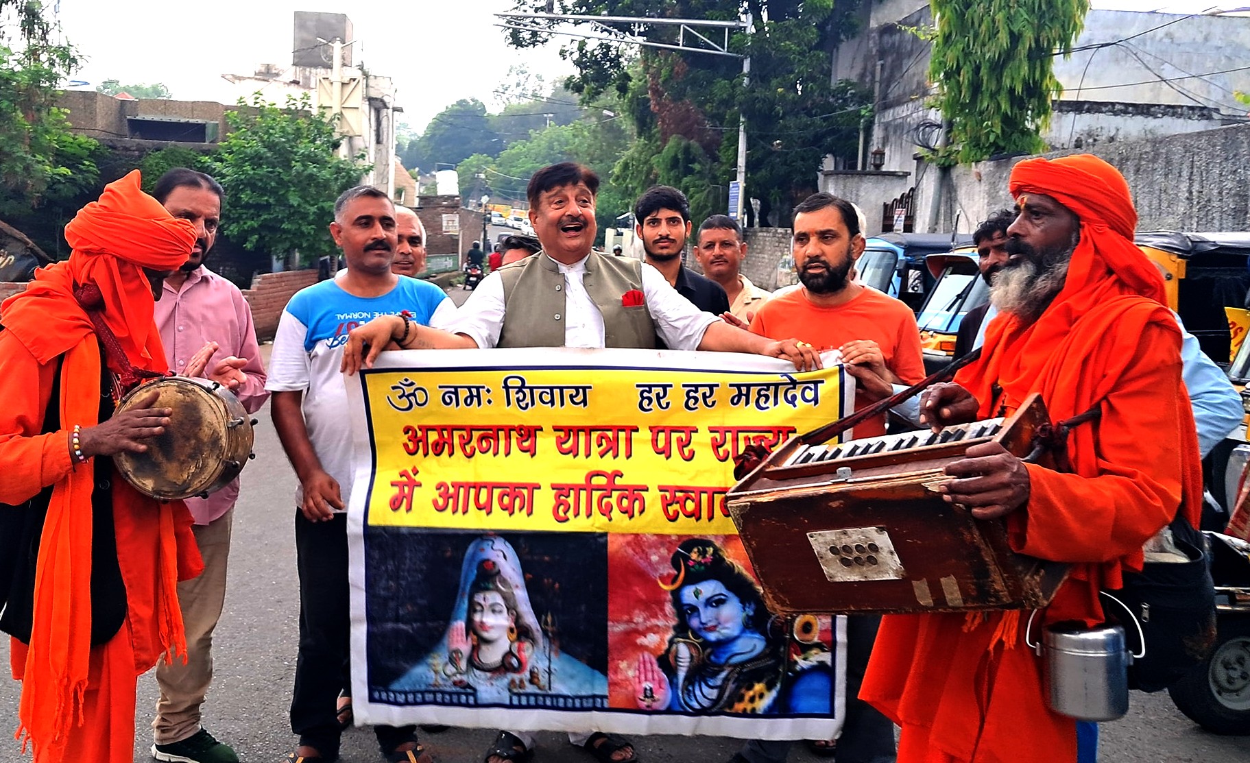 अमरनाथ यात्रियों का मिशन स्टेटहुड ने किया स्वागत, सुरक्षा व पंजीकरण पर उठाए सवाल अमरनाथ यात्रियों का मिशन स्टेटहुड ने किया स्वागत, सुरक्षा व पंजीकरण पर उठाए सवाल