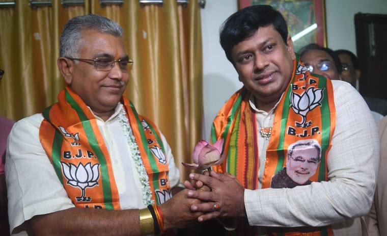 दिलीप घोष क्या पार्टी छोड़ सकते हैं अटकलें तेज दिलीप घोष क्या पार्टी छोड़ सकते हैं अटकलें तेज