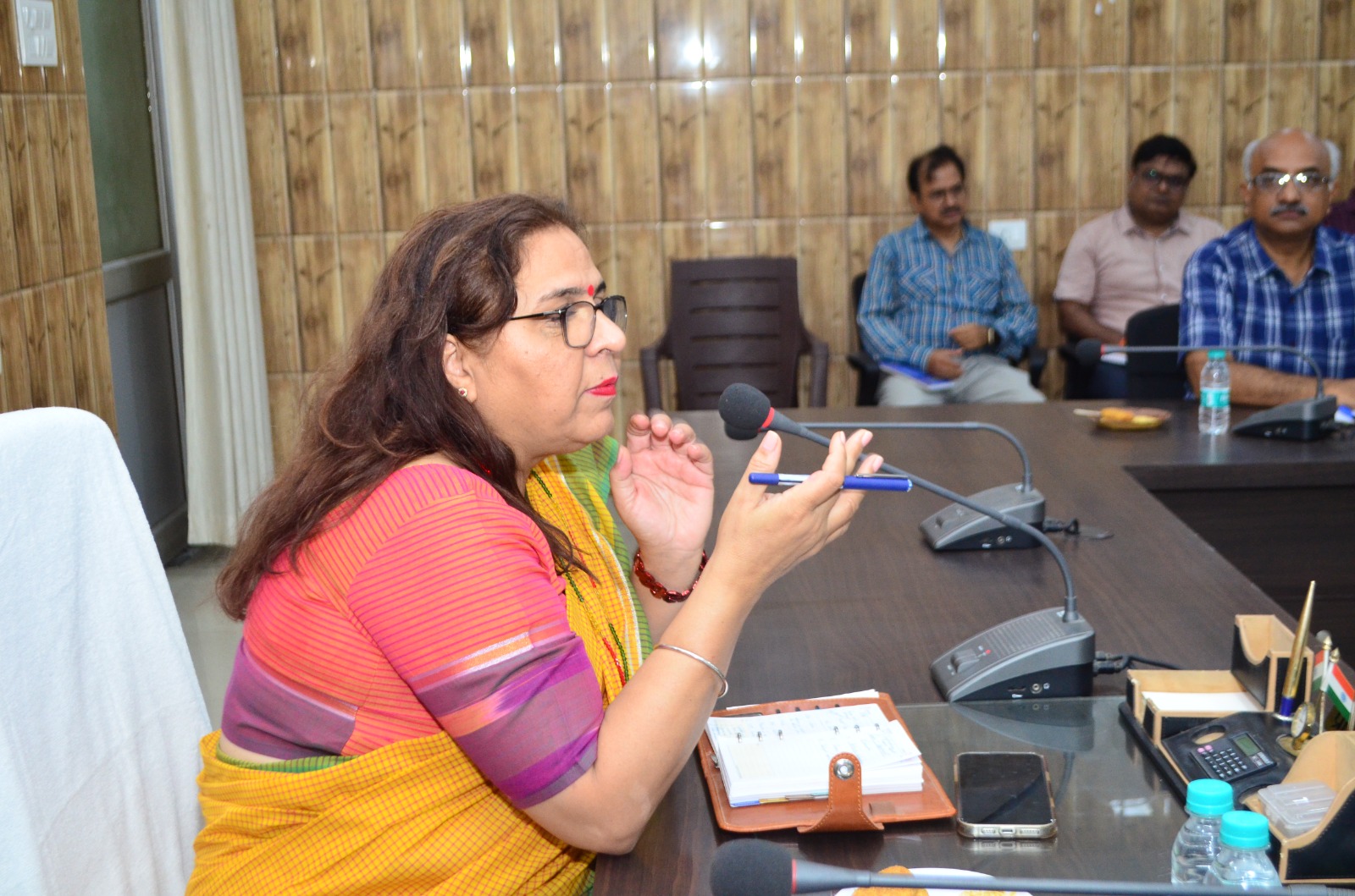 शैक्षिक सत्र की तैयारी को लेकर कुलपति प्रो. पूनम टंडन की अध्यक्षता में महत्वपूर्ण बैठक संपन्न* शैक्षिक सत्र की तैयारी को लेकर कुलपति प्रो. पूनम टंडन की अध्यक्षता में महत्वपूर्ण बैठक संपन्न*