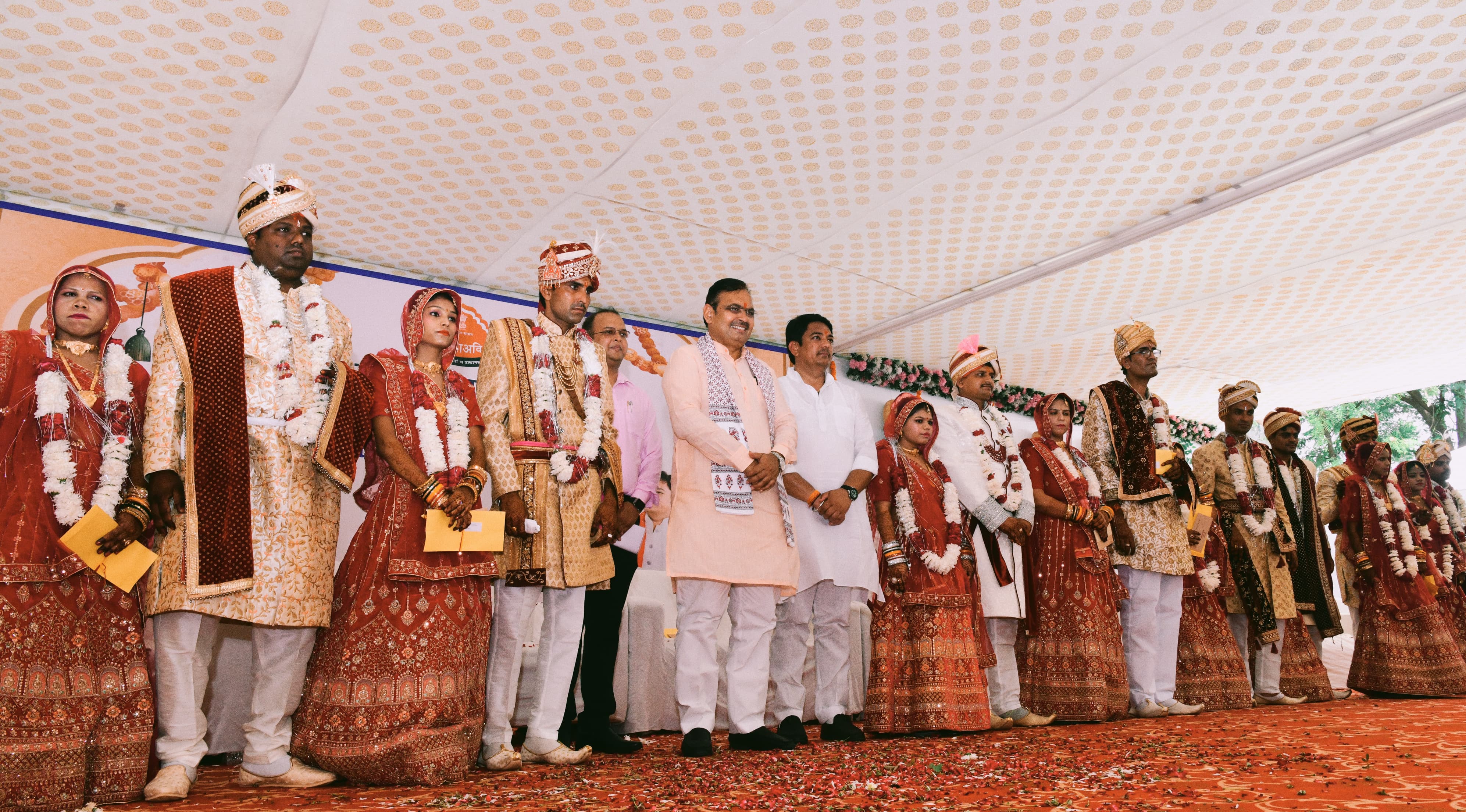 सामूहिक विवाह सम्मेलन में मुख्यमंत्री भजनलाल शर्मा सामूहिक विवाह सम्मेलन में मुख्यमंत्री भजनलाल शर्मा