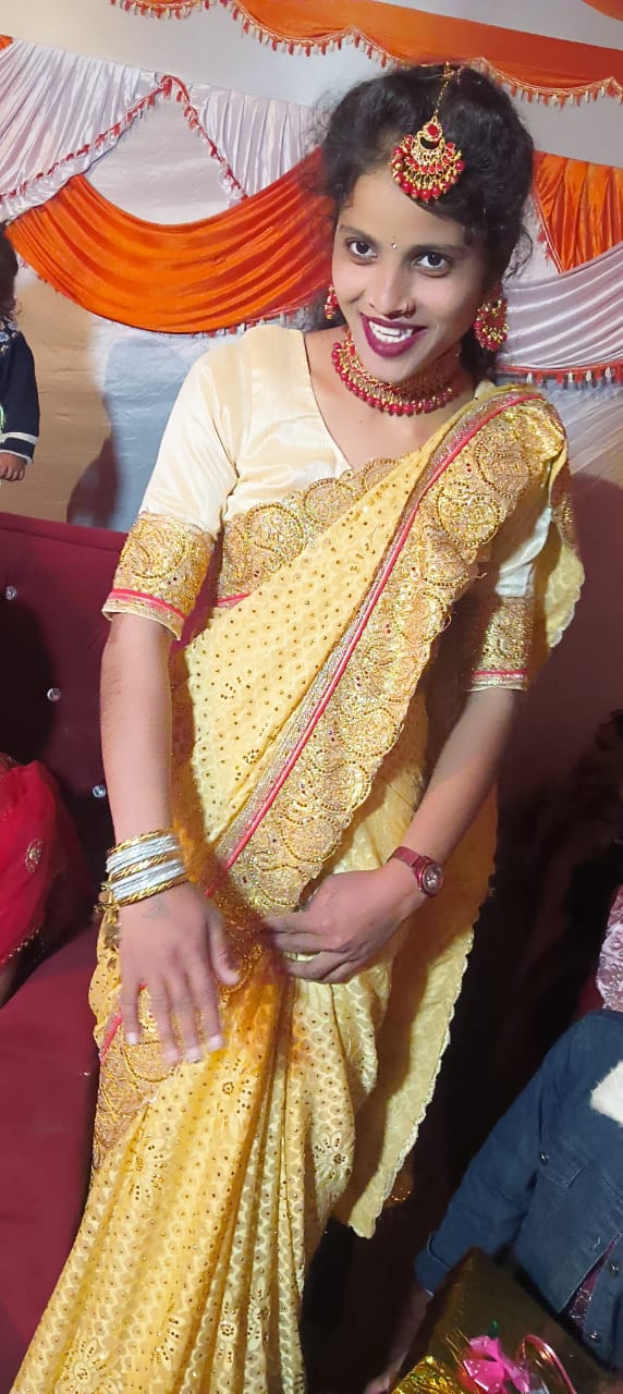 पति से विवाद के चलते फांसी लगाकर आत्महत्या करने वाली अलका का फाइल फोटो। पति से विवाद के चलते फांसी लगाकर आत्महत्या करने वाली अलका का फाइल फोटो।