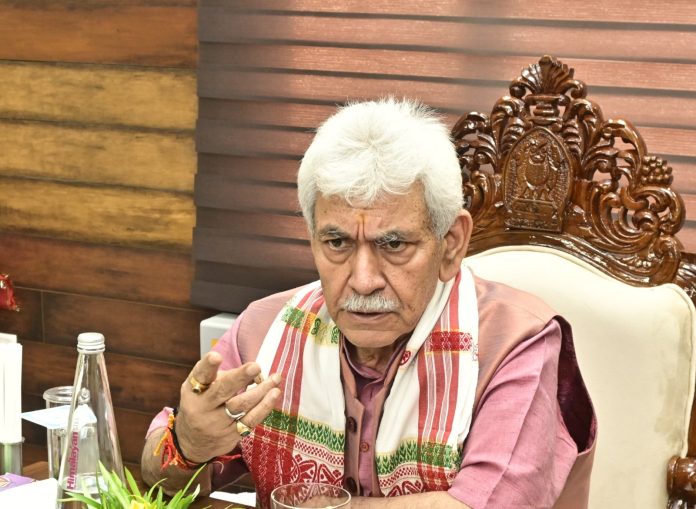 भगवान शिव के आशीर्वाद से सभी भक्त सुरक्षित हैं-उपराज्यपाल भगवान शिव के आशीर्वाद से सभी भक्त सुरक्षित हैं-उपराज्यपाल