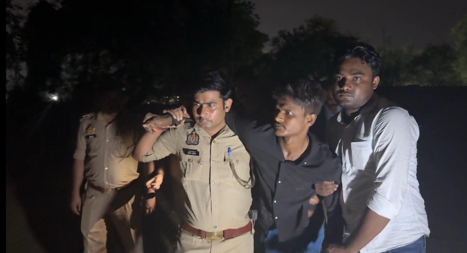 गिरफ्तार लूटेरा गिरफ्तार लूटेरा