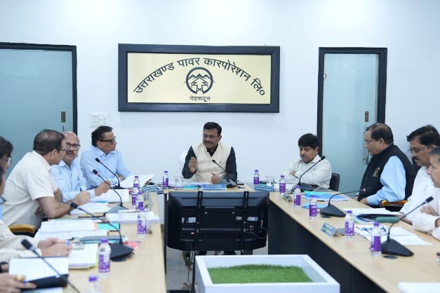 बैठक में अधिकारियाें काे निर्देश देते मुख्य सचिव। बैठक में अधिकारियाें काे निर्देश देते मुख्य सचिव।