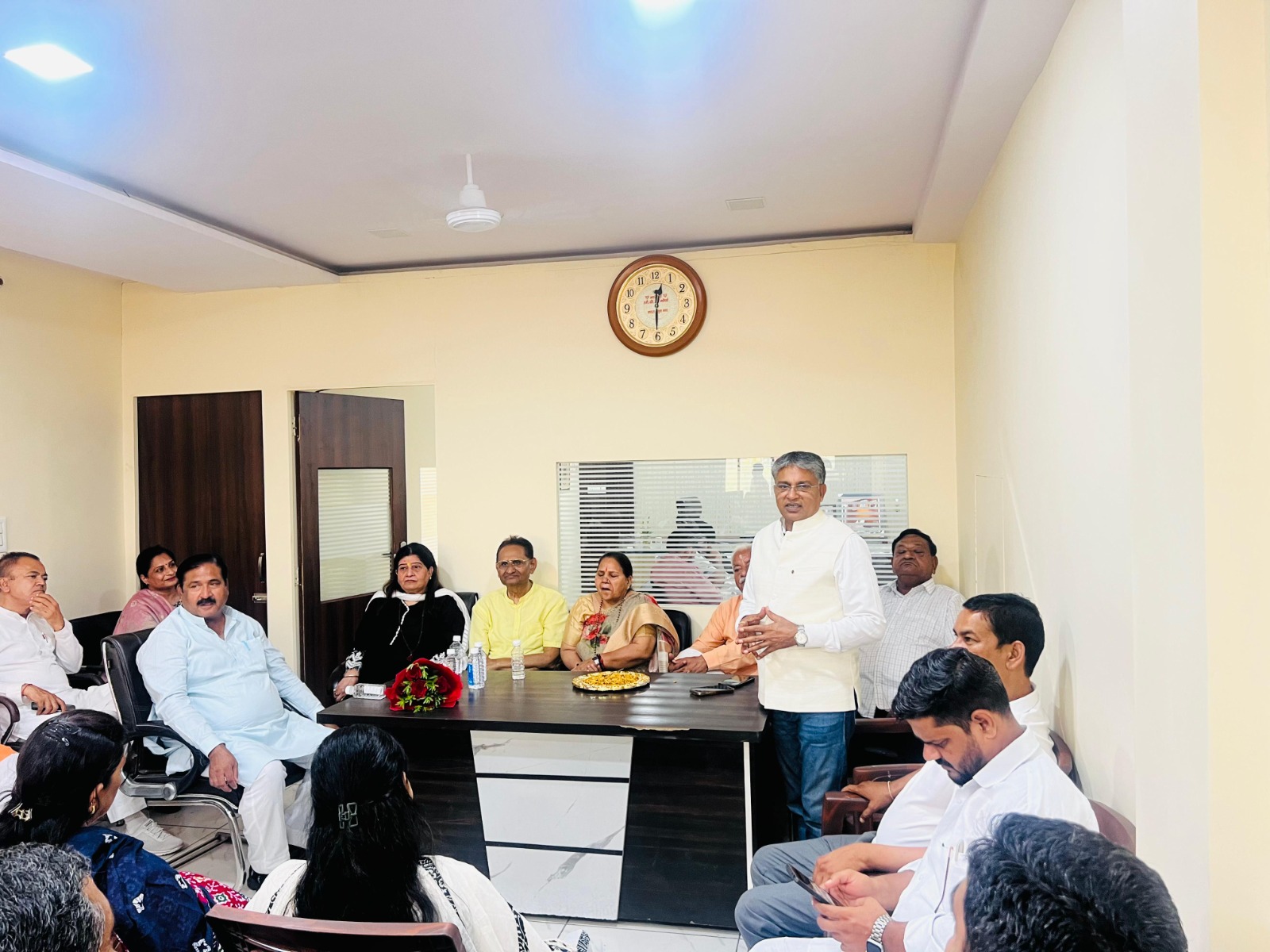 कार्यक्रम ने बंतो कटारिया और विधायक घनश्याम दास अरोड़ा कार्यक्रम ने बंतो कटारिया और विधायक घनश्याम दास अरोड़ा