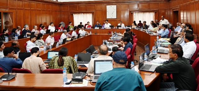 डीयू कुलपति प्रो. योगेश सिंह की अध्यक्षता में शनिवार को अकादमिक परिषद की बैठक डीयू कुलपति प्रो. योगेश सिंह की अध्यक्षता में शनिवार को अकादमिक परिषद की बैठक