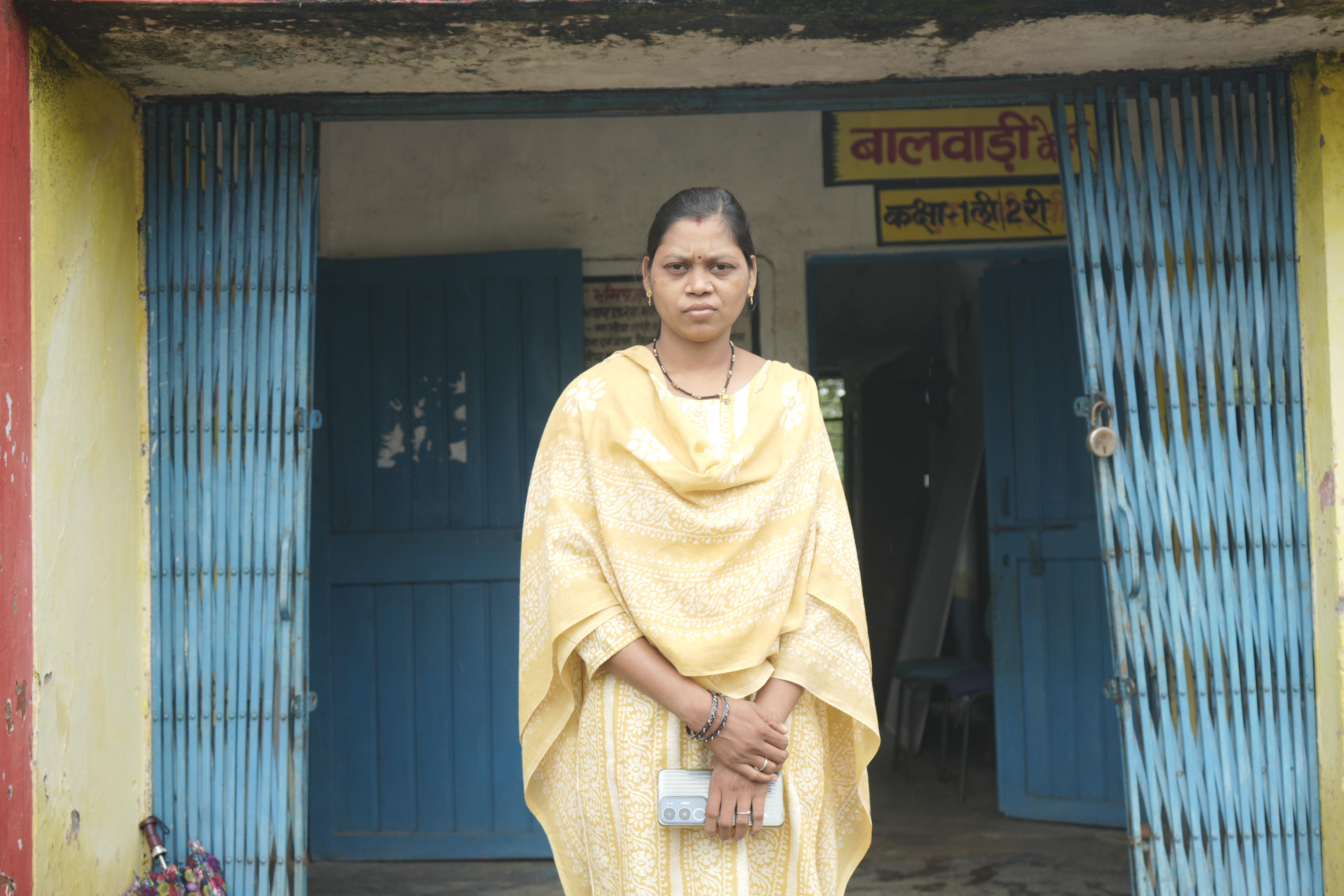 युक्तियुक्तकरण से संगीता कंवर बनी तिलईडबरा की आशा, शिक्षकविहीन स्कूल में लौटी शिक्षा की रौशनी युक्तियुक्तकरण से संगीता कंवर बनी तिलईडबरा की आशा, शिक्षकविहीन स्कूल में लौटी शिक्षा की रौशनी