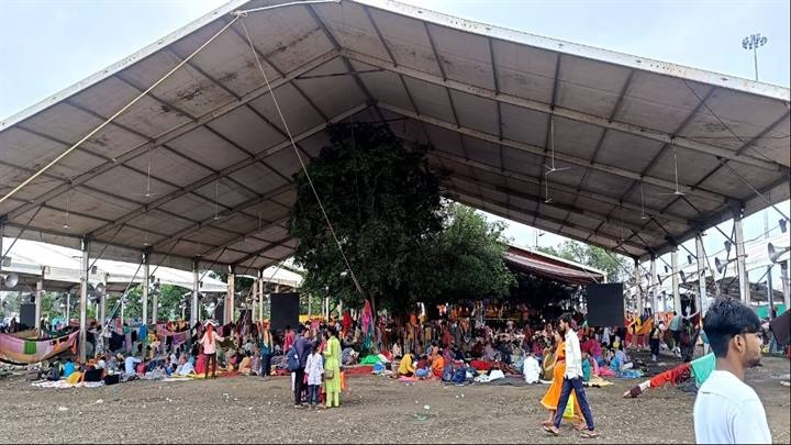 कुबेरेश्वरधाम पर पांच दिवसीय गुरु पूर्णिमा महोत्सव कुबेरेश्वरधाम पर पांच दिवसीय गुरु पूर्णिमा महोत्सव