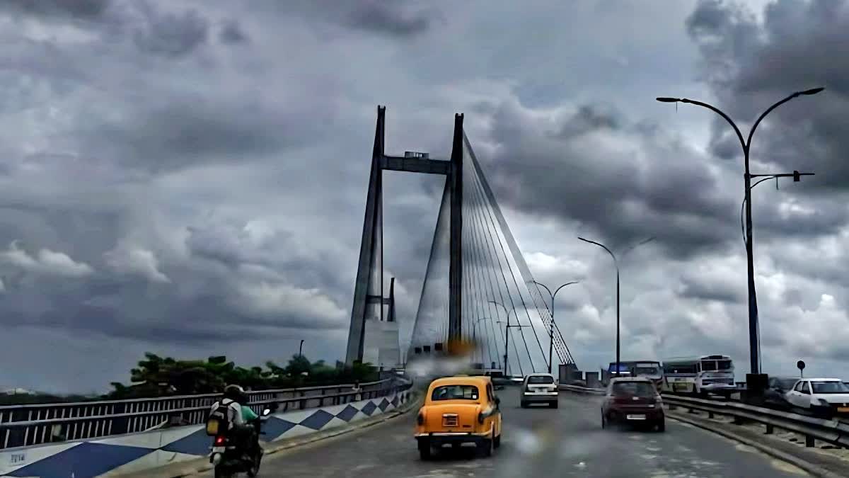 पश्चिम बंगाल में भारी बारिश की चेतावनी पश्चिम बंगाल में भारी बारिश की चेतावनी