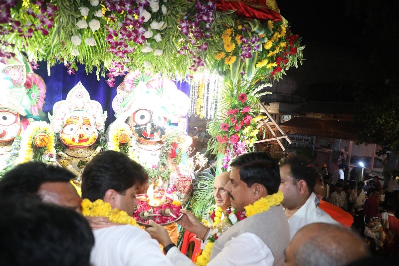 ग्वालियर में निकली भगवान जगन्नाथ की भव्य रथयात्रा ग्वालियर में निकली भगवान जगन्नाथ की भव्य रथयात्रा