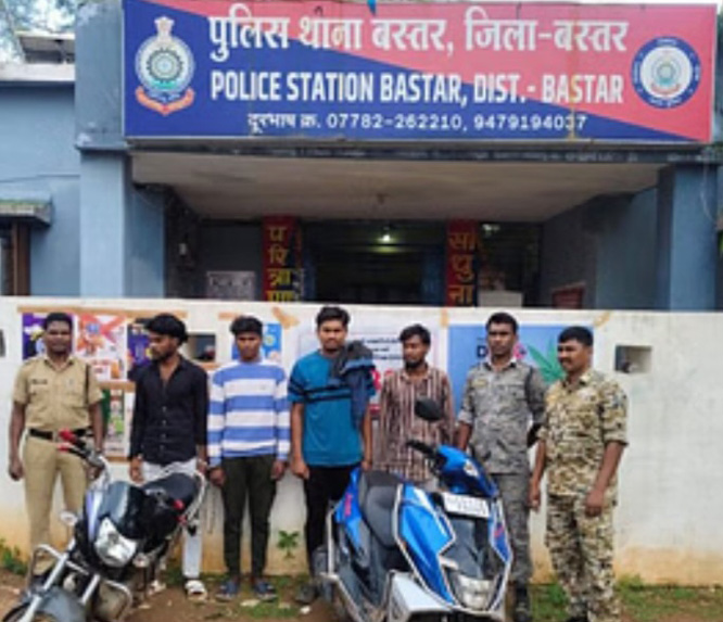धोखाधड़ी करने वाले 4 आराेपित गिरफ्तार धोखाधड़ी करने वाले 4 आराेपित गिरफ्तार