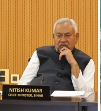 मुख्यमंत्री बैठक के दौरान मुख्यमंत्री बैठक के दौरान