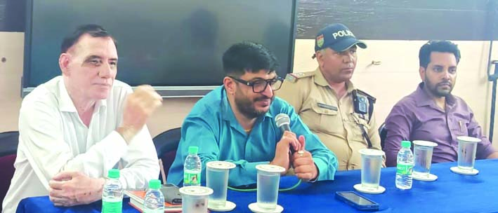 कार्यक्रम के दौरान कार्यक्रम के दौरान