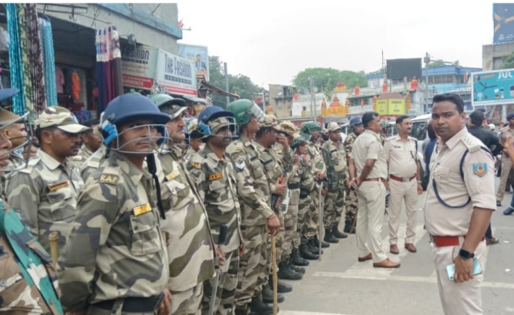 फ्लैग मार्च की तस्वीर फ्लैग मार्च की तस्वीर